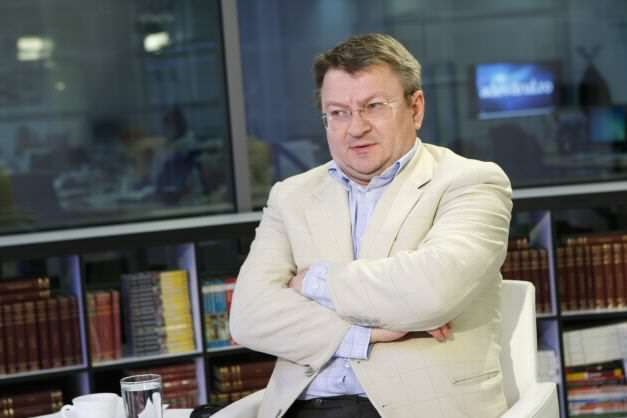 Mention climate total Armand Goşu a lansat volumul „Euro-falia” şi a vorbit despre Rusia – UZP  Bihor