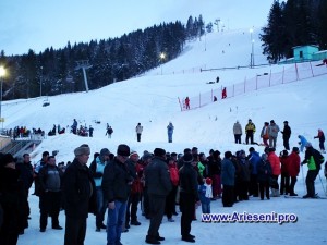 SerbarileZapezii-Vartop-Nucet-2013